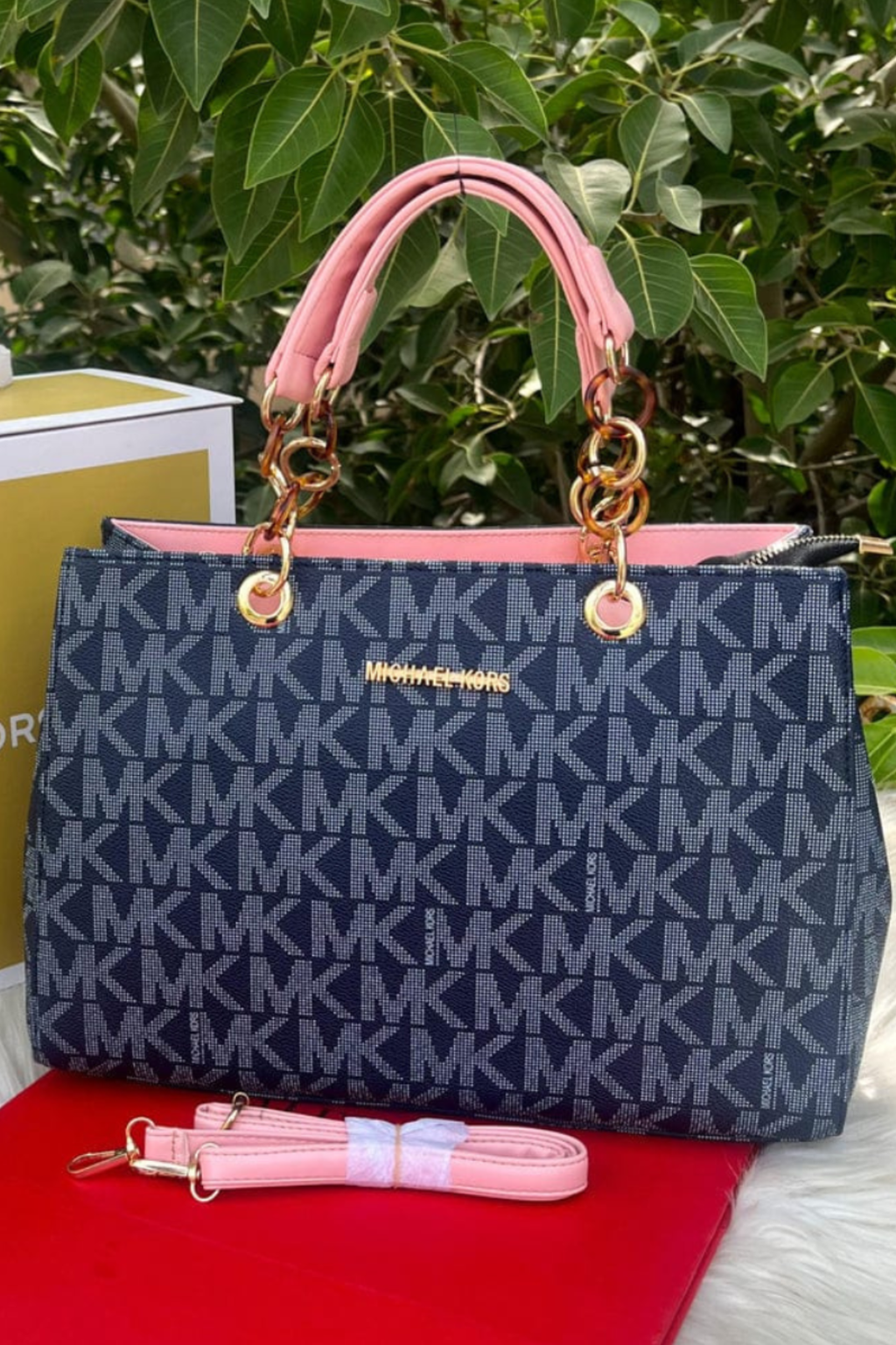 Women’s Stylish Everyday Hand Bags