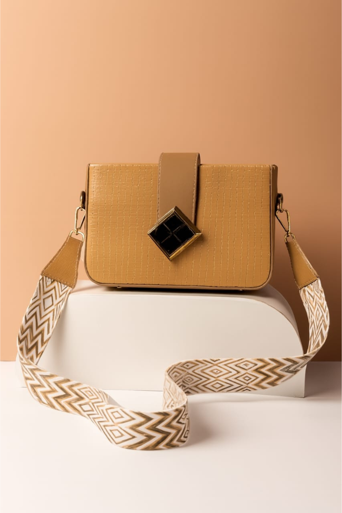 Women’s Cross Body Bag – Stylish & Comfortable